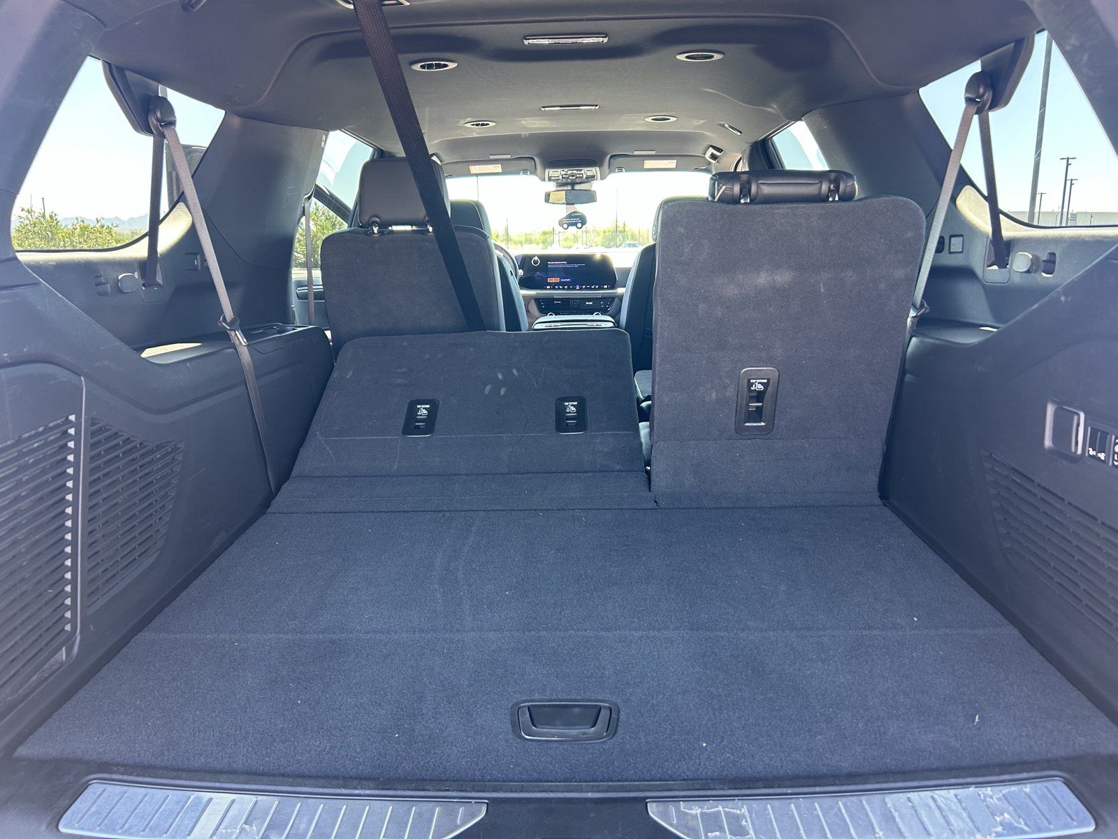 Certified 2026 Chevrolet Suburban Premier AWD/4WD image 10