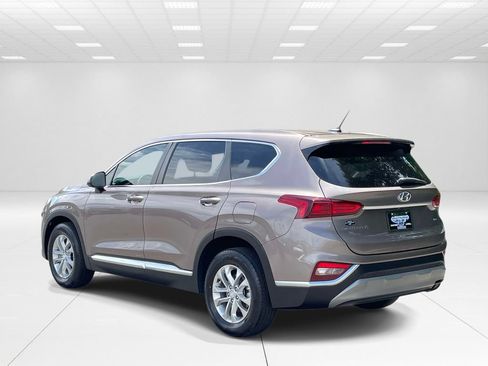 Used 2019 Hyundai Santa Fe SE AWD/4WD image 4