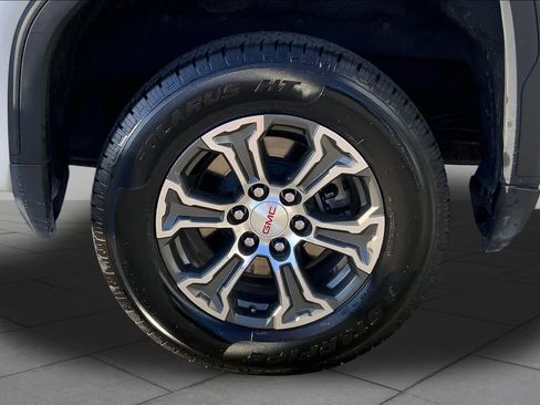 Used 2025 GMC Sierra 1500 SLT RWD image 11