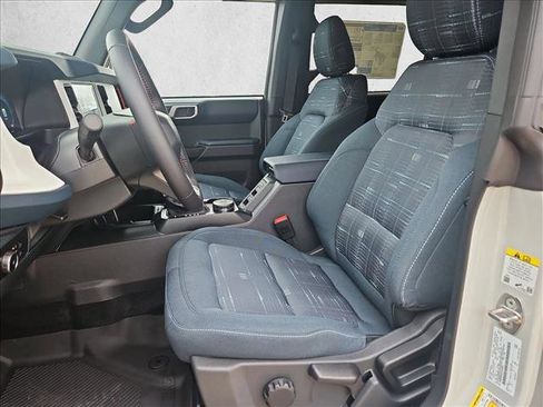 New 2026 Ford Bronco Heritage Edition image 4