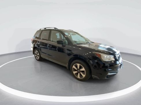 Used 2017 Subaru Forester 2.5i Premium w/ All-Weather Package AWD/4WD image 2