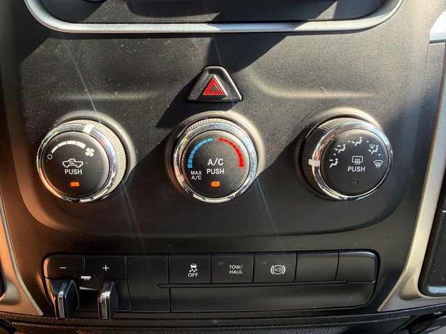 Used 2018 RAM 2500 SLT AWD/4WD image 26