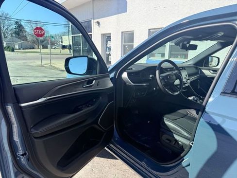 New 2026 Jeep Grand Cherokee L Limited image 11