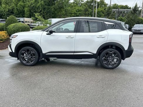 New 2026 Nissan Kicks SR FWD image 4