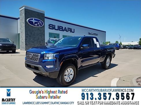 Used 2022 Nissan Frontier SV AWD/4WD image 1