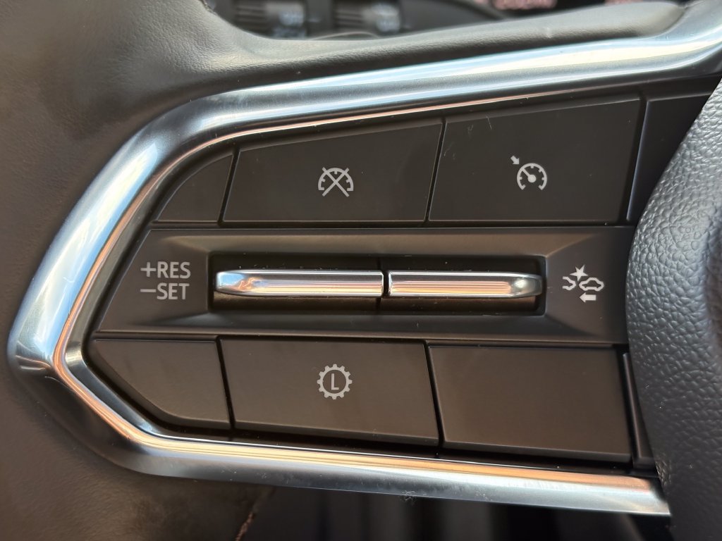 Used 2025 Chevrolet Suburban Z71 AWD/4WD image 6
