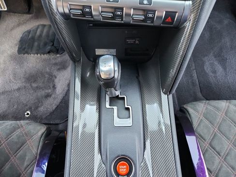 Used 2010 Nissan GT-R Premium image 18