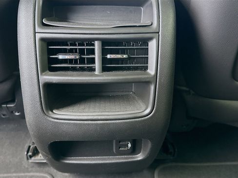 Used 2019 Cadillac XT5 Luxury image 17