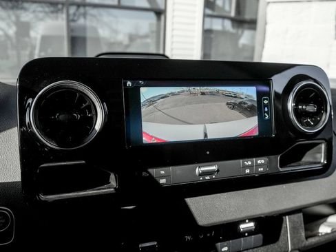 Used 2026 Mercedes-Benz Sprinter 2500 image 15