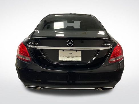 Used 2018 Mercedes-Benz C 300 4MATIC Sedan image 4