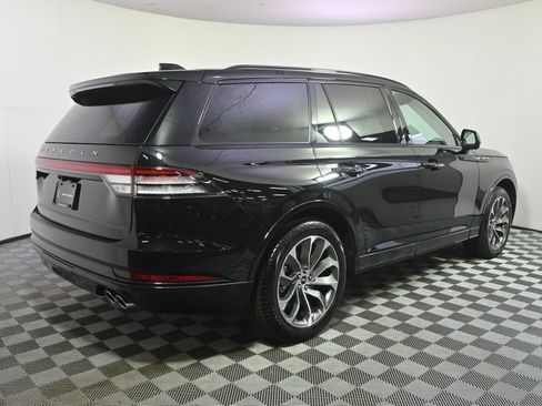 New 2026 Lincoln Aviator AWD w/ Jet Appearance Package image 7