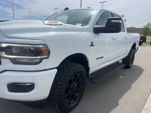 Used 2024 RAM 2500 Laramie w/ Night Edition image 11
