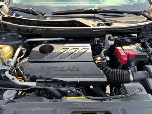 Used 2025 Nissan Rogue SV AWD/4WD image 34