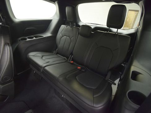New 2026 Chrysler Voyager LX FWD image 34