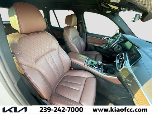 Used 2022 BMW X5 M50i w/ Executive Package image 15