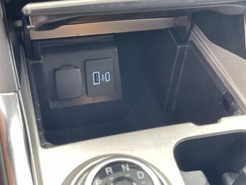 Used 2021 Ford Explorer Platinum w/ Premium Technology Package RWD image 38