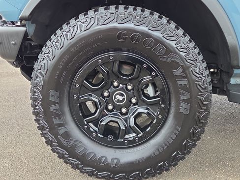 Certified 2021 Ford Bronco First Edition AWD/4WD image 9