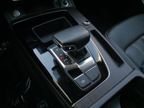 Used 2022 Audi Q5 2.0T Premium image 29