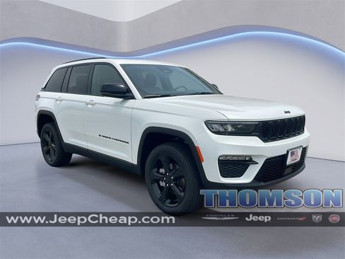 New 2025 Jeep Grand Cherokee Limited w/ Black Appearance Package image 1