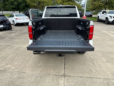 New 2026 Toyota Tacoma SR5 AWD/4WD image 31