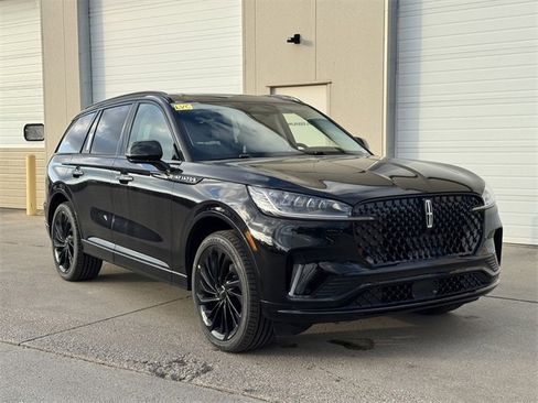 New 2026 Lincoln Aviator Reserve w/ Jet Appearance Package image 2