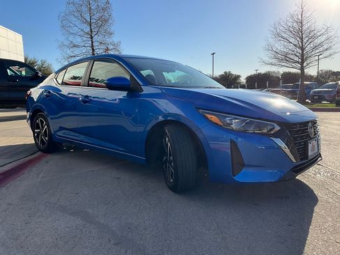 Used 2025 Nissan Sentra SV image 5