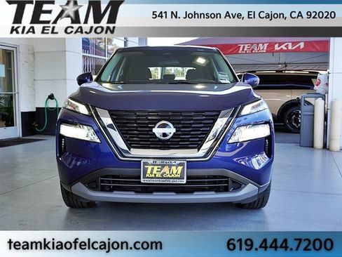 Used 2022 Nissan Rogue SV image 4