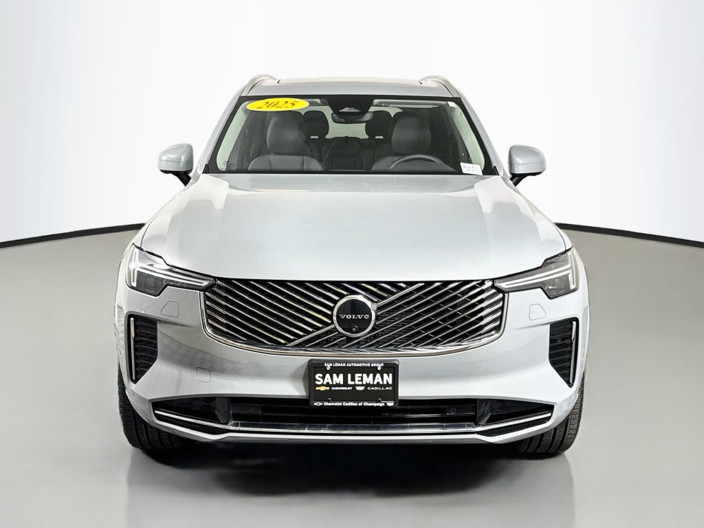 Used 2025 Volvo XC90 B6 Plus AWD/4WD image 2