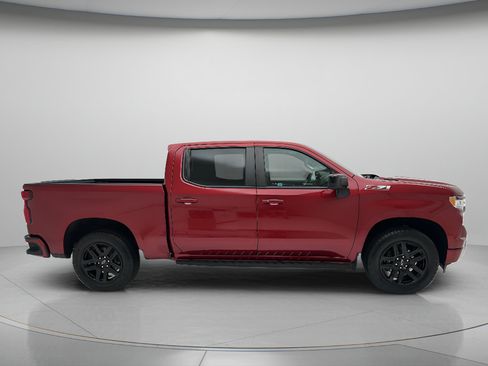 Used 2024 Chevrolet Silverado 1500 RST w/ Convenience Package II AWD/4WD image 4