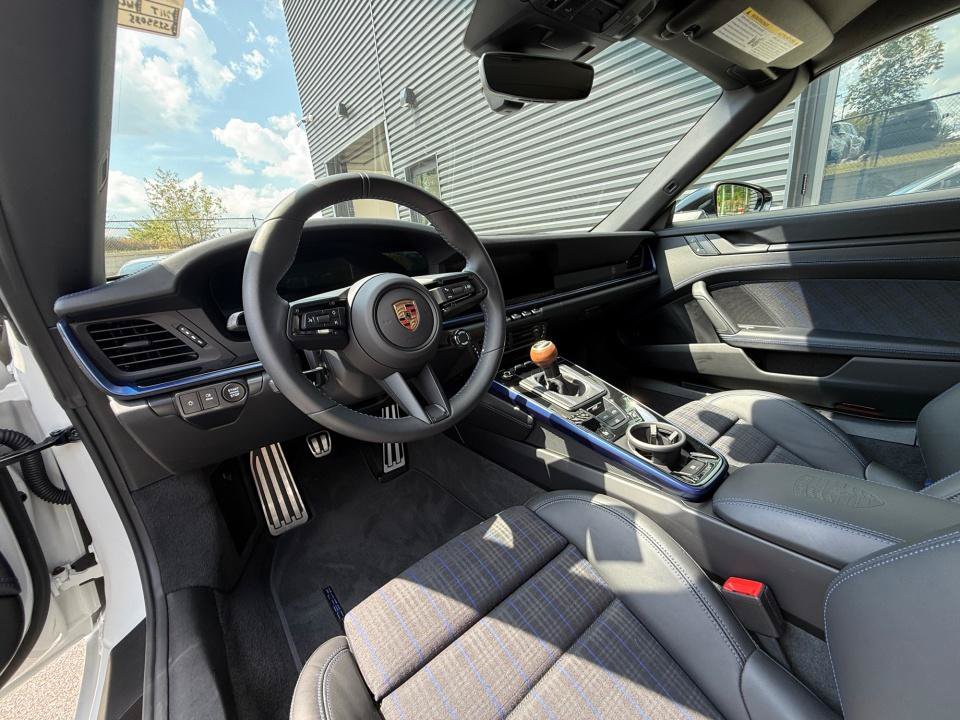 Certified 2026 Porsche 911 Carrera T RWD image 12