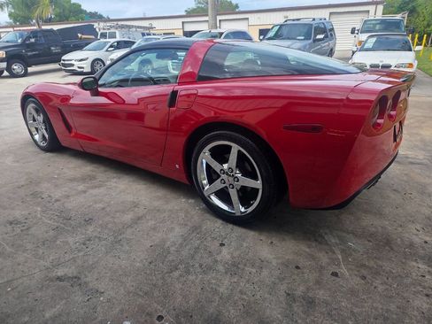 Used 2007 Chevrolet Corvette Coupe w/ Preferred Equipment Group RWD image 4