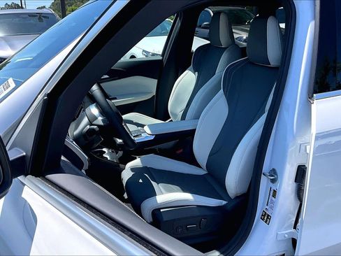 New 2026 BMW X1 xDrive28i AWD/4WD image 9