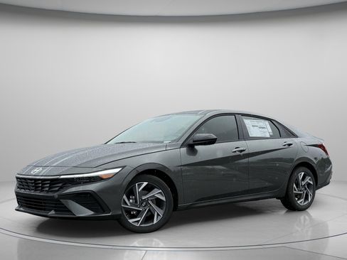 New 2025 Hyundai Elantra Sport image 2