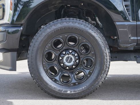 Used 2025 Ford F250 Lariat w/ Black Appearance Package AWD/4WD image 28