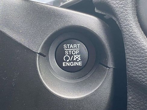 Used 2020 Jeep Compass Latitude image 24