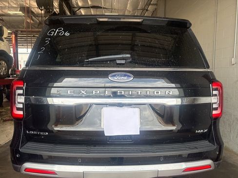 Used 2024 Ford Expedition Max Limited image 4