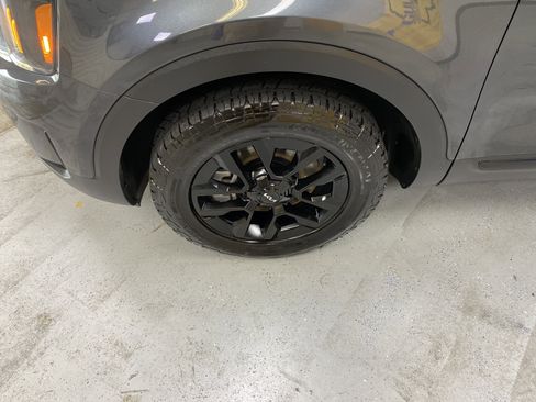 Used 2024 Kia Telluride SX X-Pro image 11