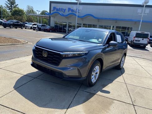 Used 2023 Honda CR-V LX image 4