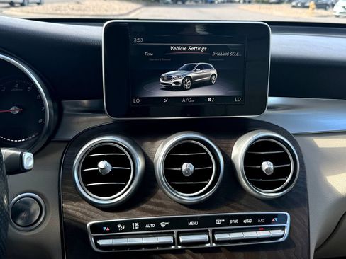 Used 2019 Mercedes-Benz GLC 300 4MATIC image 29