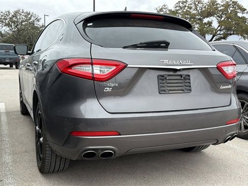 Used 2019 Maserati Levante image 7