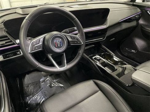 Certified 2025 Buick Envision Preferred image 17