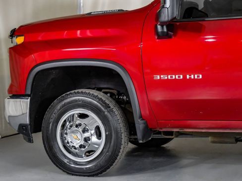 Used 2024 Chevrolet Silverado 3500 LT w/ Convenience Package image 12