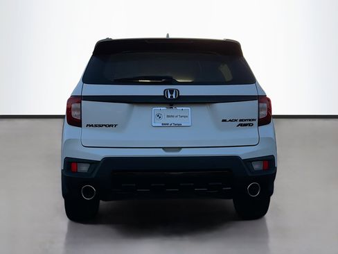 Used 2025 Honda Passport Black Edition image 4