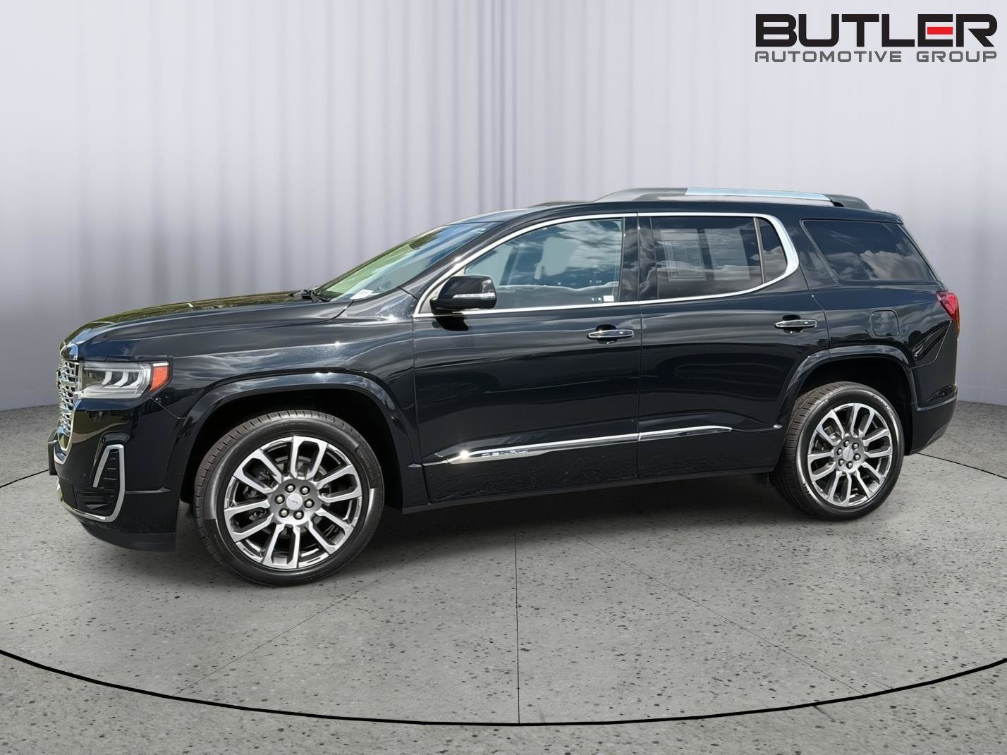 Used 2021 GMC Acadia Denali w/ Denali Ultimate Package AWD/4WD image 3