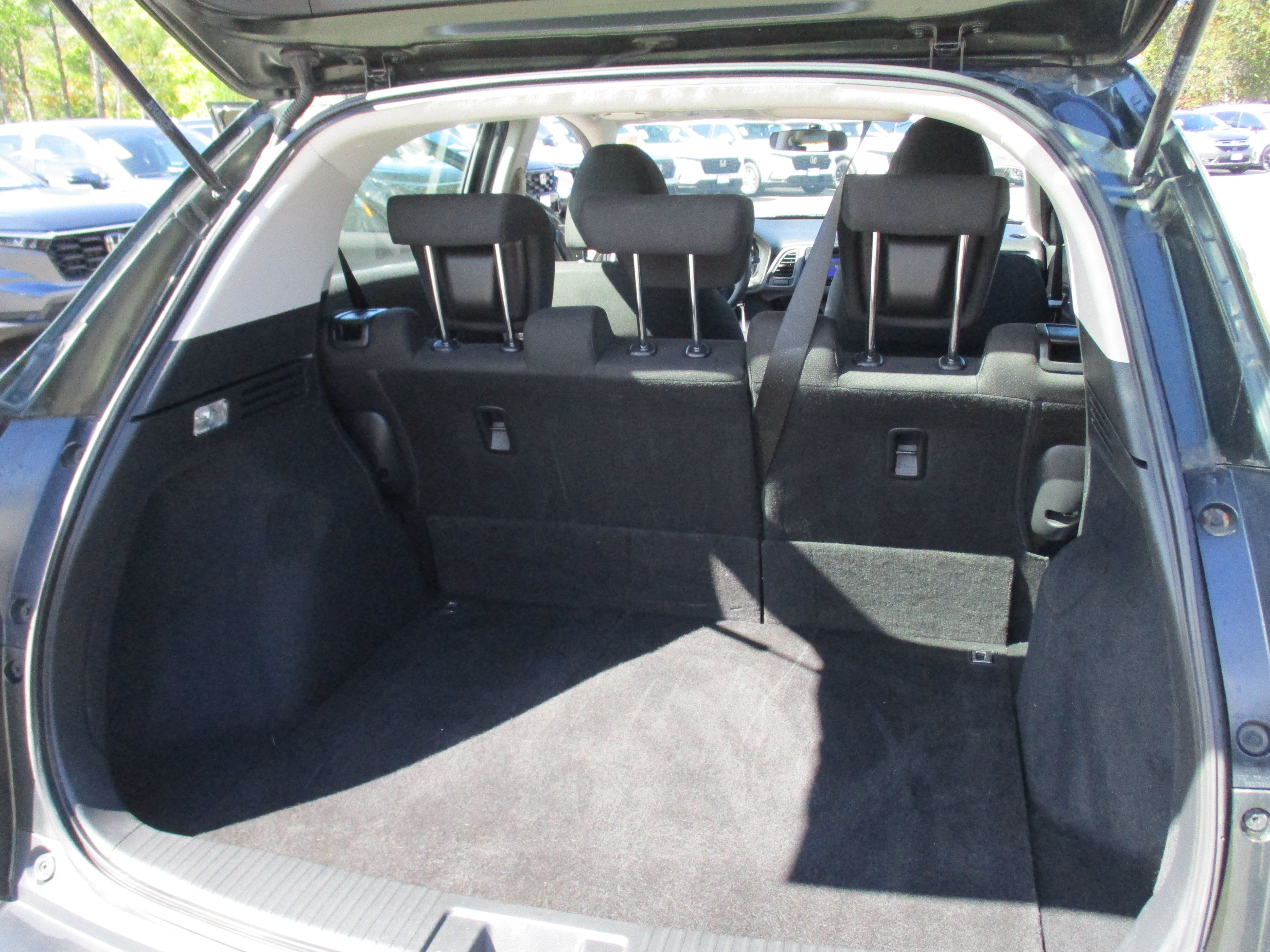 Used 2017 Honda HR-V LX image 14