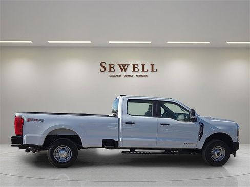 New 2026 Ford F250 XL w/ FX4 Off-Road Package image 5