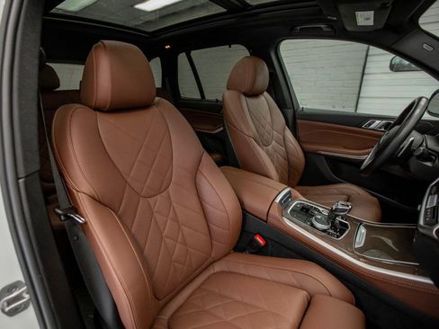 Used 2023 BMW X5 xDrive40i w/ Executive Package image 23