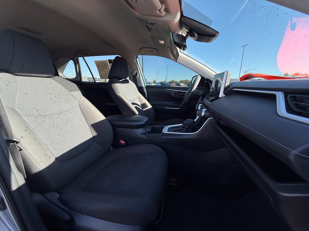 Used 2024 Toyota RAV4 LE FWD image 29