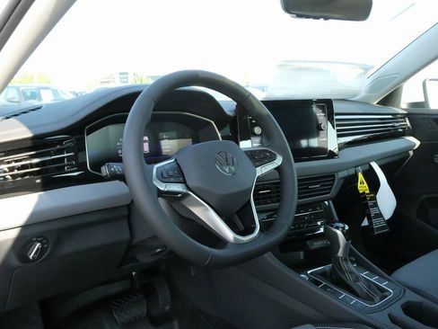 New 2025 Volkswagen Jetta SE image 29