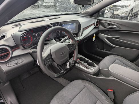 New 2026 Chevrolet Trax RS w/ Sunroof Package image 26